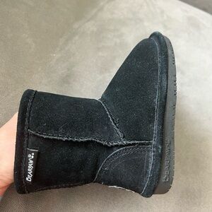 Bear paw toddler winter boots. 100% natural fur and suede